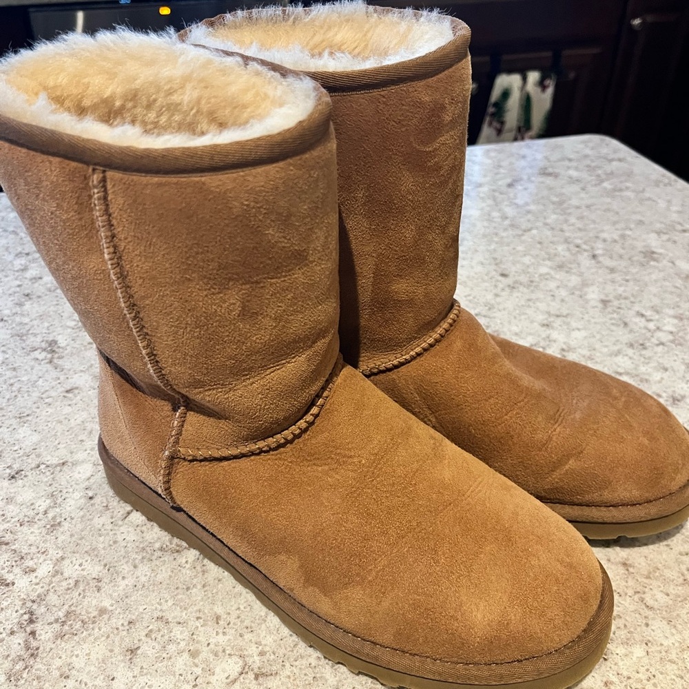 UGG boots Chestnut, size 9, gently used